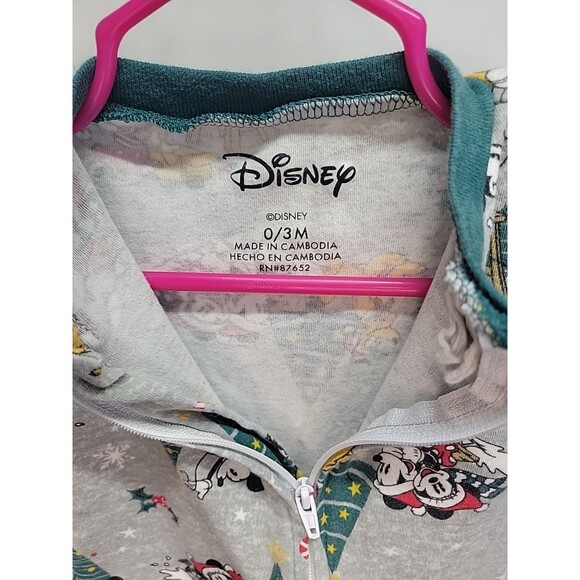 Disney baby 1 Piece Sleeper Baby 0-3 Months Mickey Mouse Pluto Dog Christmas - Picture 8 of 8